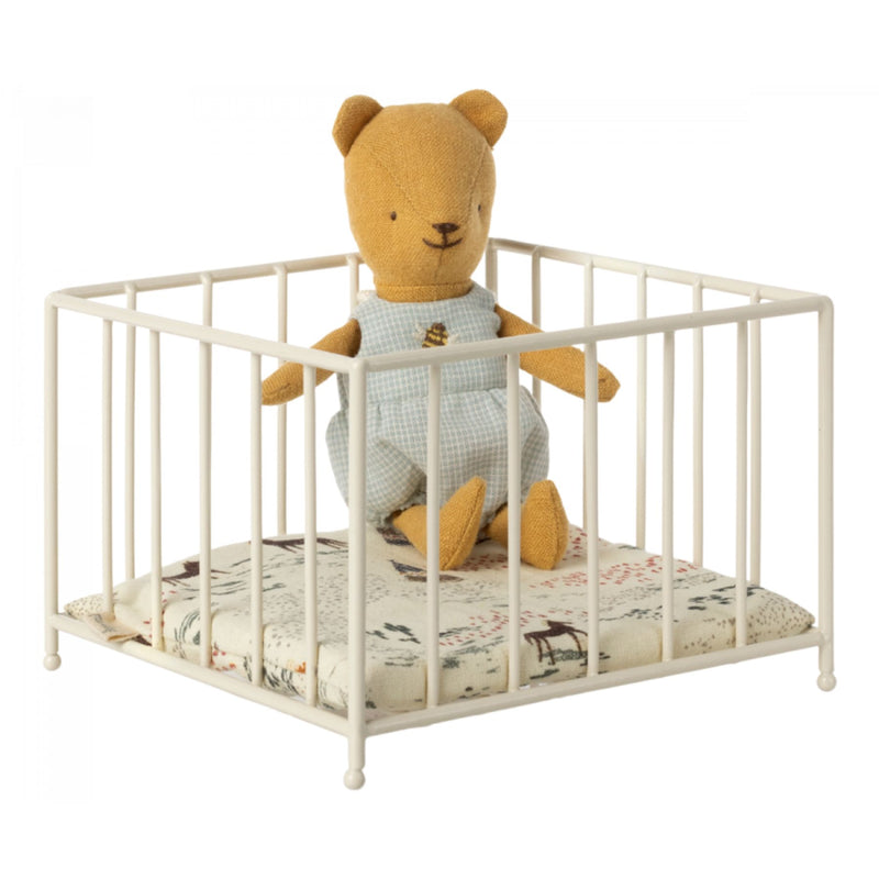 Playpen, Mirco