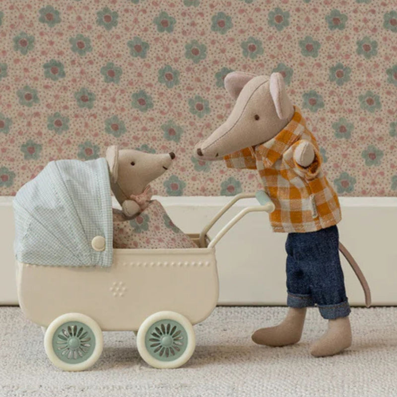 Yellow Checked Shirt and Pants, Dad Mouse