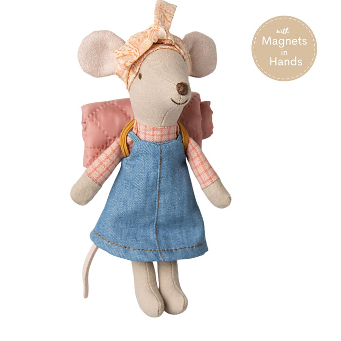 Big Sister Hiker Mouse with Magnet Hands