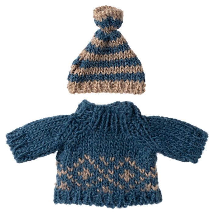 Knitted Sweater and Hat, Mouse