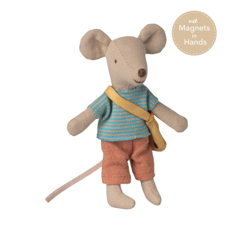 Little Brother Mouse with Bag, Magnet Hands