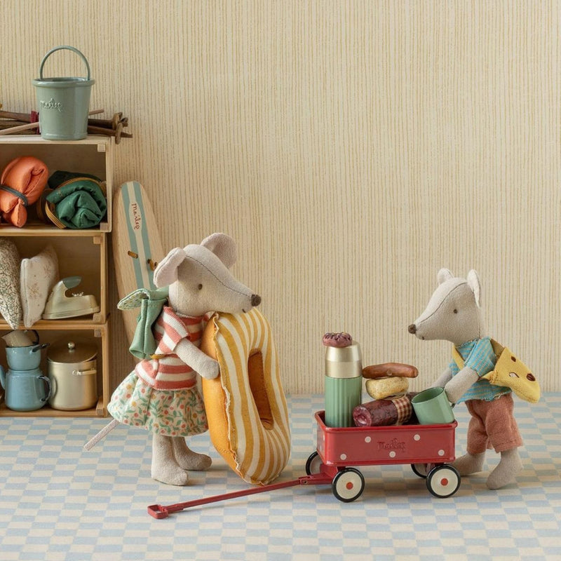 Metal Wagon, Mouse