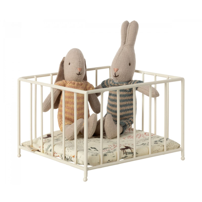 Playpen, Mirco