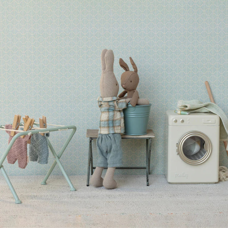 Rabbit, Micro with Magnet Hands