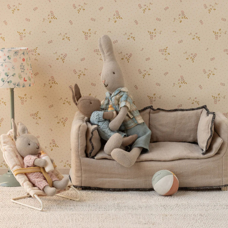 Rabbit, Micro with Magnet Hands