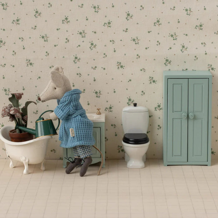 Watering Can, Mouse